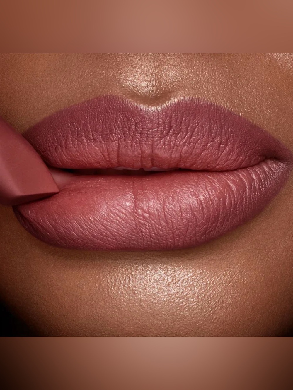 CHARLOTTE TILBURY Pillow Talk Medium Matte Revolution Lipstick - Picture 3 of 7